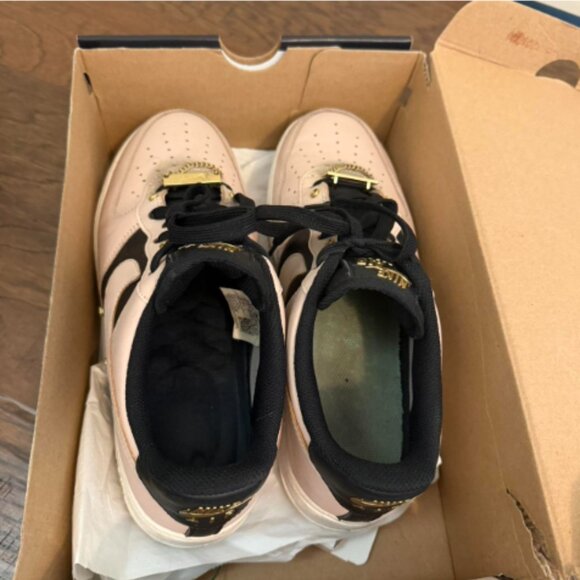 Nike Air Force 1 ‘07 LV8 - Picture 2 of 6